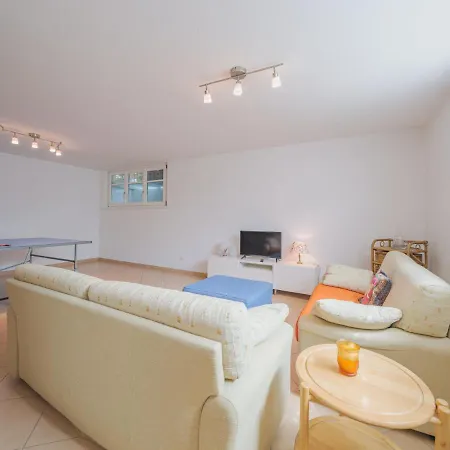 Clara By Interhome * Lido di Camaiore