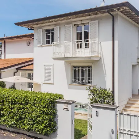Clara By Interhome Holiday home Lido di Camaiore