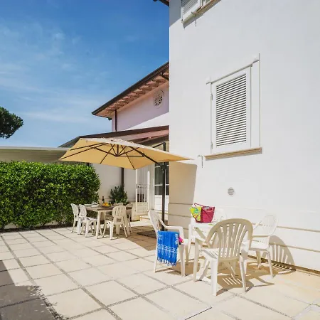 Clara By Interhome Prázdninový dům Lido di Camaiore